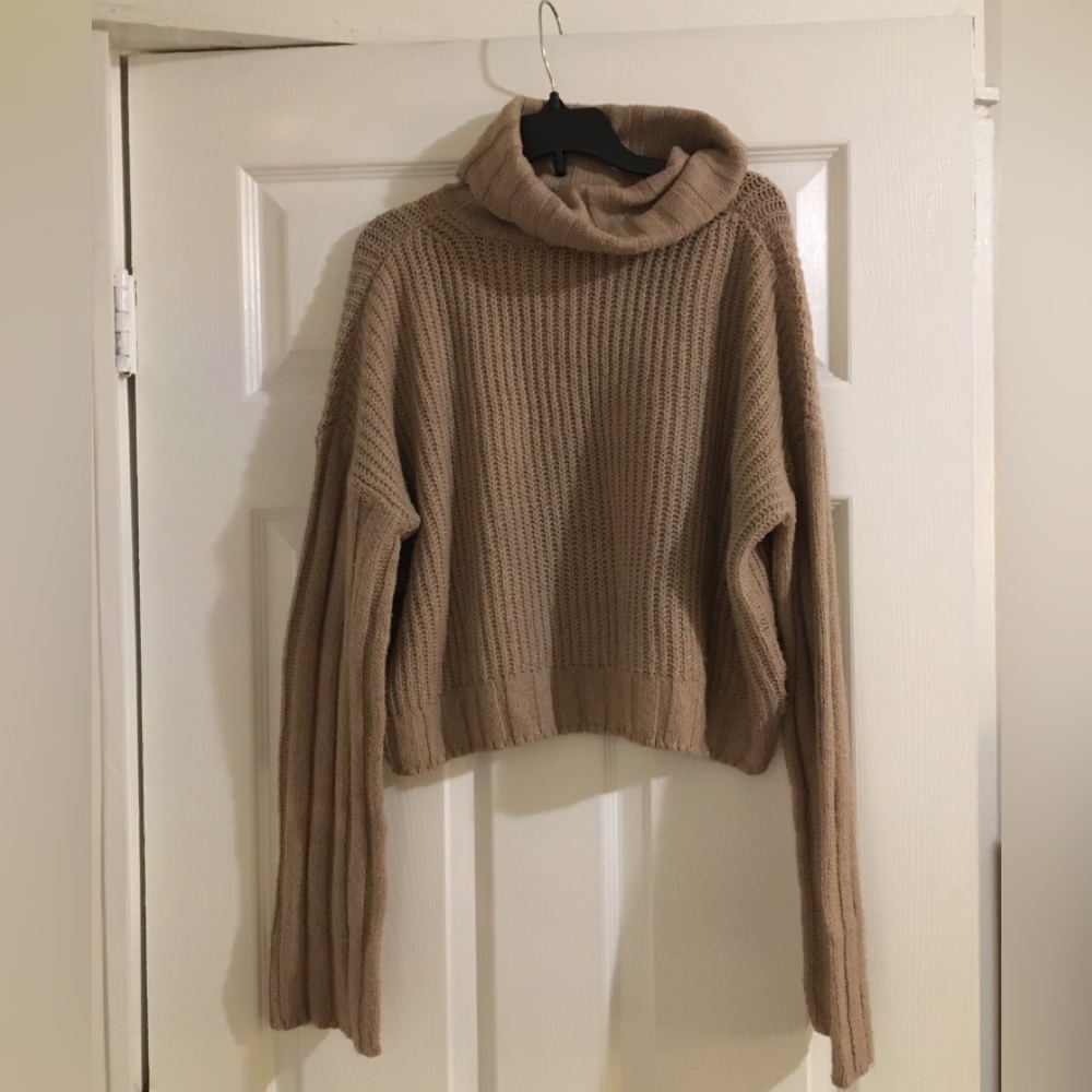 Tan SO sweater Small